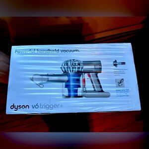 Dyson Powerful Handheld Vacuum . Dyson V6 trigger plus . Brand New